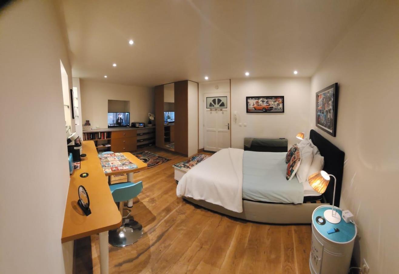 Highly Recommended Apartment Steps From The Lake Анси Екстериор снимка